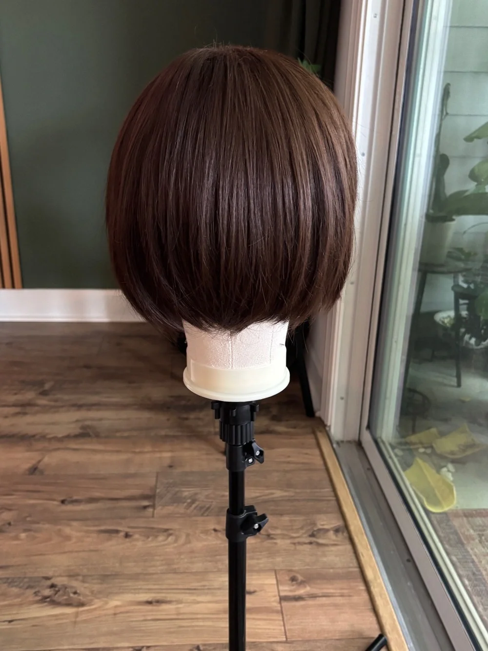 JB Khloe wig in brown